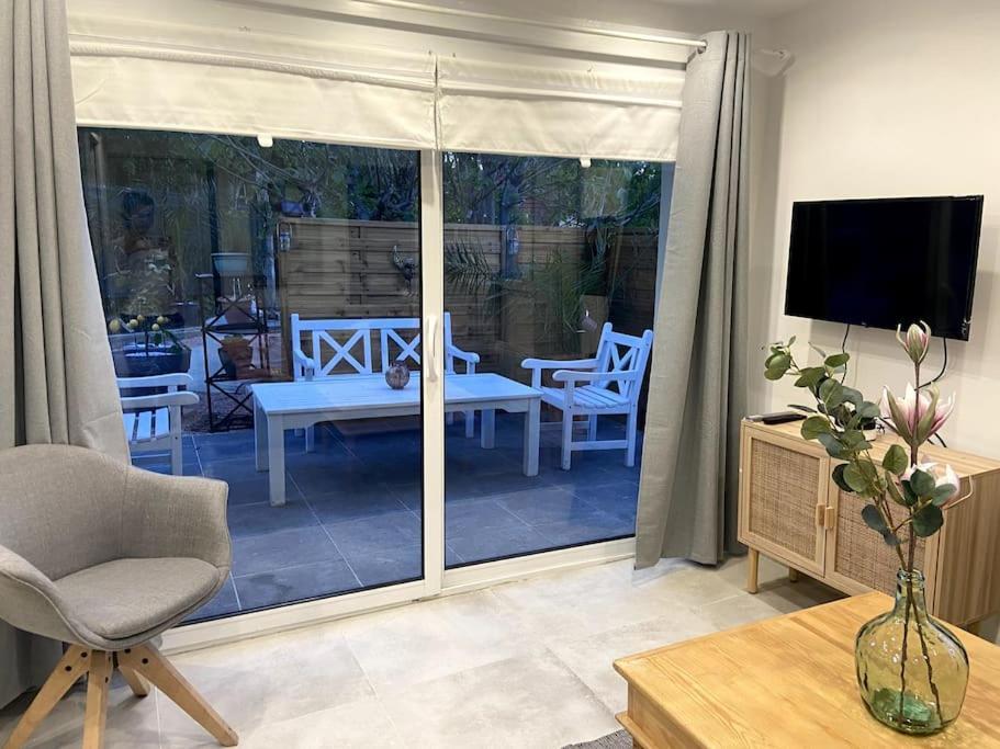 Maison Jardin Et Parking Gratuit - 10 Min De L'Aeroport - Metro 14 - Arrivee Autonome Orly Eksteriør bilde